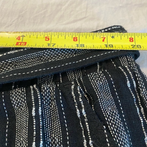 Ana A New Approach Womens SZ XXL Linen Blend Black Stripe Hi Rise Belted Shorts - Picture 4 of 7